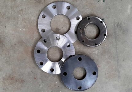 Flange grezze da saldare per pompe e irrigatori