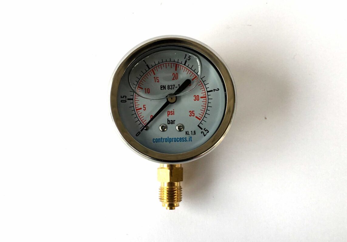 Manometro con corpo inox utilizzato per la misurazione della pressione.